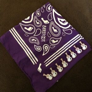 Barefoot Wine Branded Bandana and 8 Guitar Pins Set